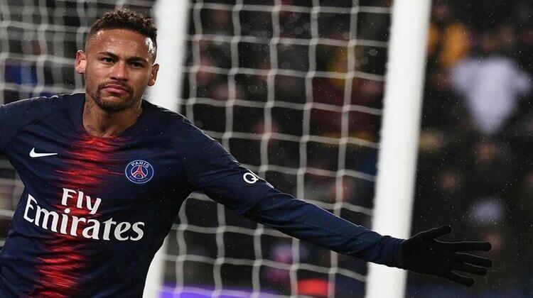 Neymar é oferecido ao Barcelona e aceita até reduzir salário para voltar, diz jornal