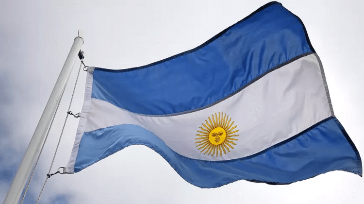 Argentina quer aumentar isenção do imposto de renda para milhões de trabalhadores às vésperas da eleição presidencial